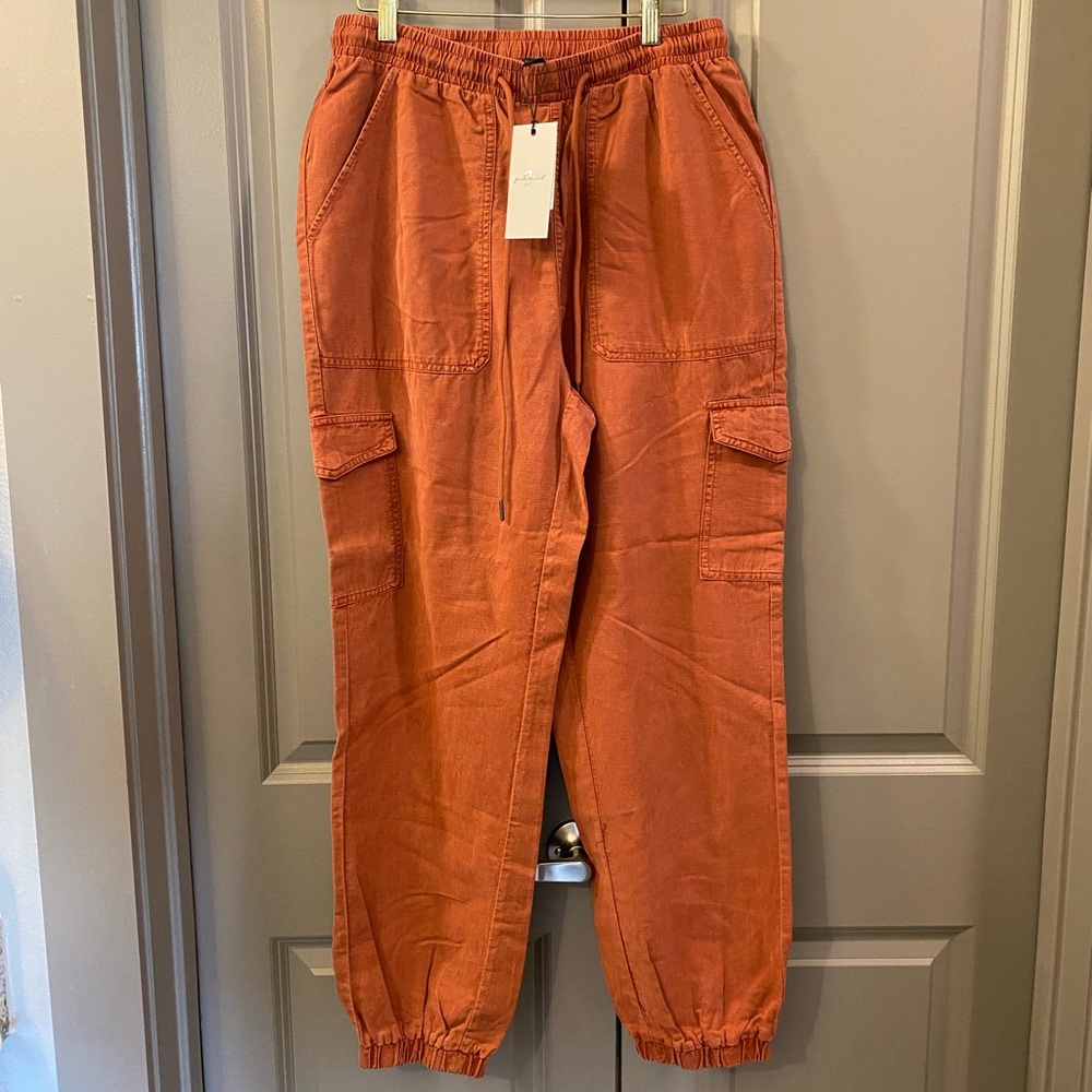 7 for All Mankind cargo pants NWT sz M
